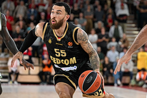 Μάικ Τζέιμς κατά Ζαλγκίρις: «Συγγνώμη, αλλά είναι μικρή ομάδα»