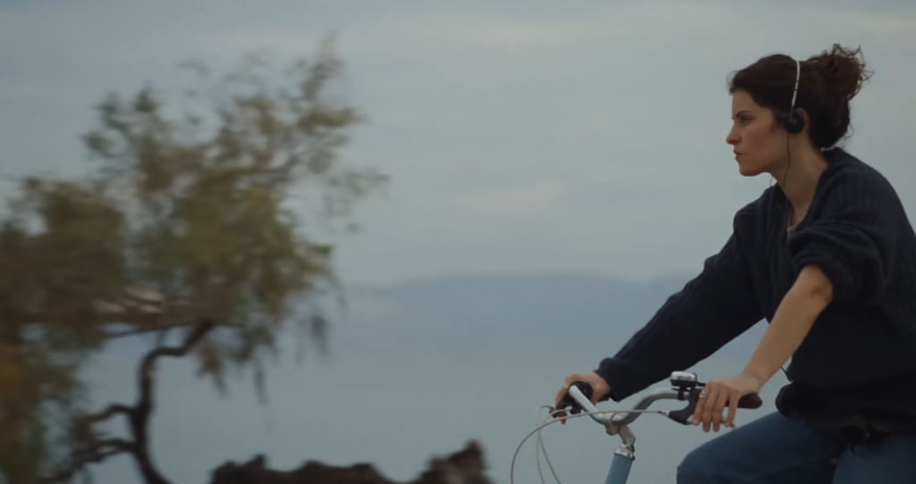 Ο σκηνοθέτης Νικόλας Δημητρόπουλος στα «ΝΕΑ»: «Aπό το ελληνικό σινεμά λείπει το feelgood»