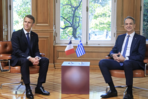 Γαλλικά ΜΜΕ: Στενές οι σχέσεις Ελλάδας και Γαλλίας – Ενίσχυση της ευρωπαϊκής «στρατηγικής αυτονομίας» στην άμυνα