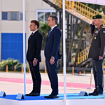 Live η επίσκεψη Μακρόν – Μητσοτάκη στη φρεγάτα «Κίμων» – Εντυπωσιακή πτήση Rafale πάνω από τον Πειραιά