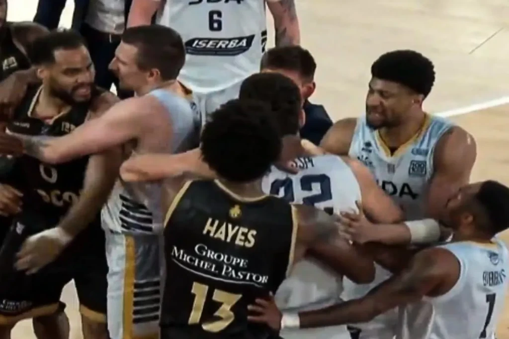 Ένταση στο φινάλε για τη Μονακό – Αιμόφυρτος αποχώρησε ο Λοσέρ μετά από σύγκρουση με τον Μπεγκαρίν (vid)