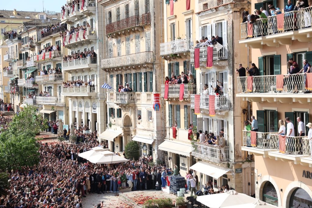 Κέρκυρα: Μπότης τραυμάτισε στο κεφάλι γυναίκα στο Λιστόν