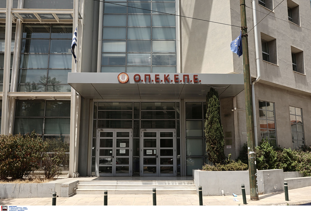 ΟΠΕΚΕΠΕ 2: Φέρνει -το λιγότερο- ανασχηματισμό, «στραβώνει» το κυβερνητικό κάδρο
