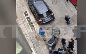 Παγκράτι: Ταυτοποιήθηκε ο δράστης της επίθεσης στην 23χρονη – Κρυβόταν για να περάσει το αυτόφωρο