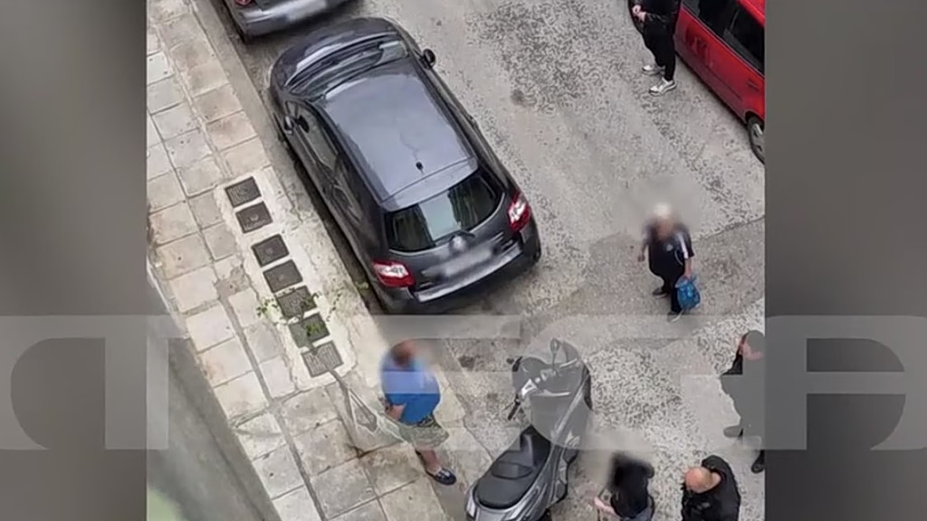 Επίθεση σε οδηγό στο Παγκράτι: H 23χρονη περιγράφει τον εφιάλτη που έζησε – «Μου έριξε μπουνιά στο πρόσωπο, άρχισε να με κλωτσάει»