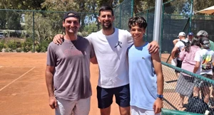 Ο Ραφαήλ Παγώνης προπονήθηκε με τον Τζόκοβιτς (pic)