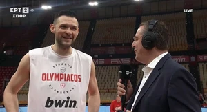 Η ατάκα του Παπανικολάου στον Βαγγέλη Ιωάννου που έκλεψε την παράσταση