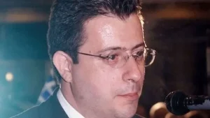 Έφυγε από τη ζωή σε ηλικία 56 ετών ο δημοσιογράφος Νίκος Παπαδάκος