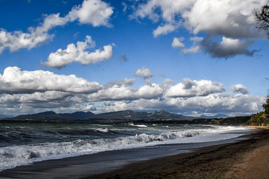 Κοινωνικός Τουρισμός: Από την Τρίτη οι αιτήσεις για 300.000 επιταγές – Όλες οι προϋποθέσεις