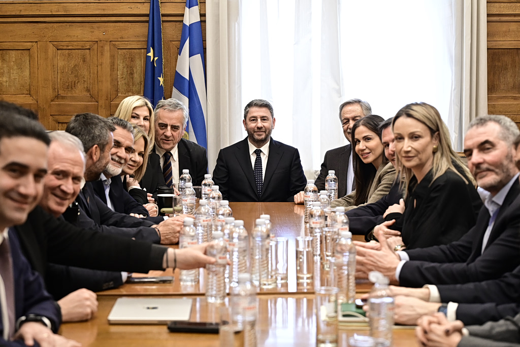 Νίκος Ανδρουλάκης: Σήμα για «σκληρό ροκ»