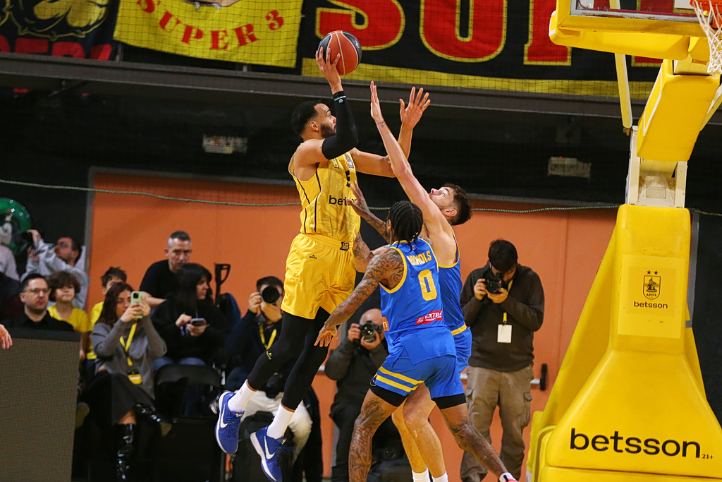 Άρης: Η αποστολή των κιτρινόμαυρων για τον αγώνα με το Περιστέρι – Τι είπε ο Χασανίδης για τον αγώνα