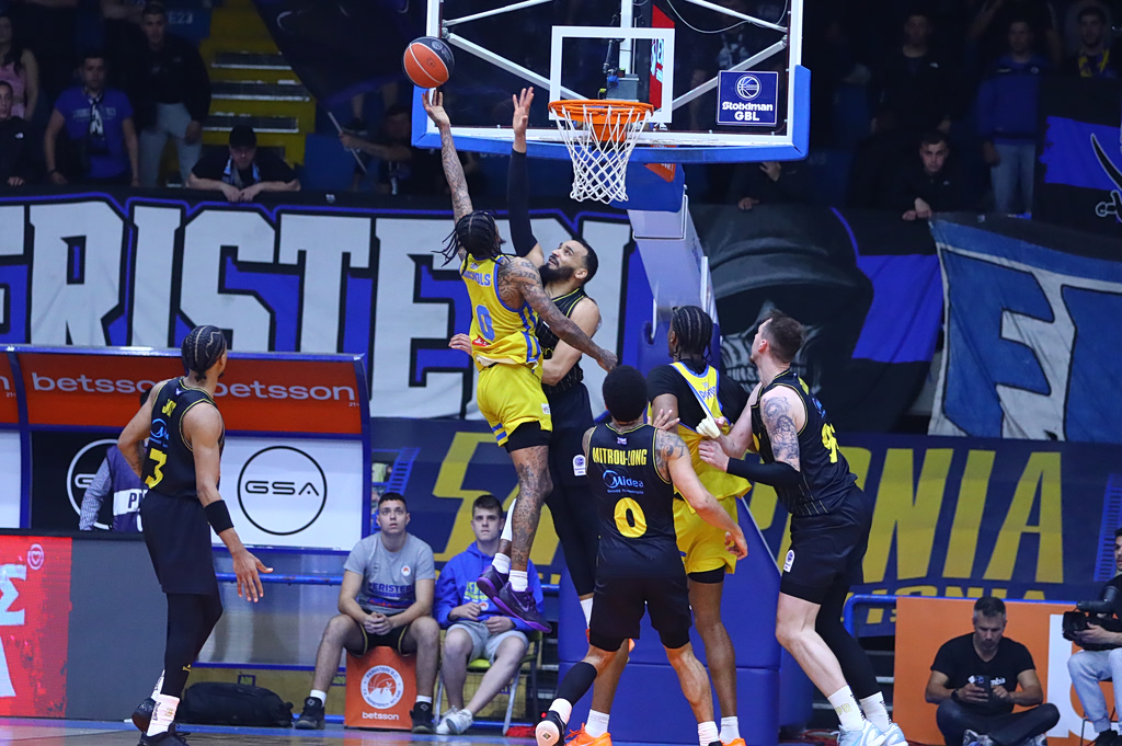 Περιστέρι – Άρης 78-75: Στις λεπτομέρειες κρίθηκε η μάχη της πέμπτης θέσης, με τους κιτρινόμαυρους να κρατούν την διαφορά