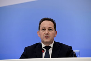 Στέλιος Πέτσας