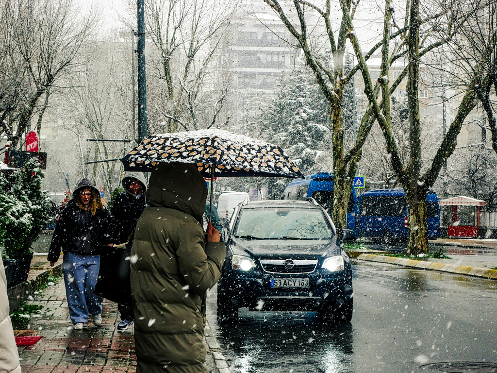 Έρχετα ψυχρή εισβολή με βροχές και θυελλώδεις ανέμους: Πτώση έως και 10°C – Πόσο θα κρατήσει