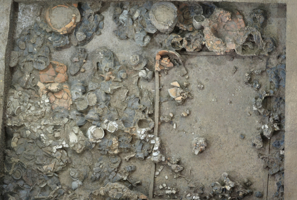 Ανατροπή στην προϊστορία: Τάφος 5.000 ετών στην Κίνα αποκαλύπτει άγνωστο βασίλειο – Το μυστήριο με τα οστά των ποδιών