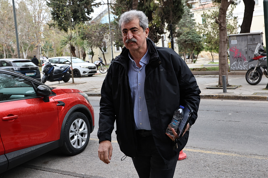 Πολάκης: «Αυτοψία» στο… campus του Λαζαρίδη στου Γκύζη – «Δείτε την κουζίνα»