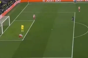 Champions League: Απορρίφθηκε από την UEFA η ένσταση της Μπαρτσελόνα για τη φάση με το χέρι του Πουμπίλ