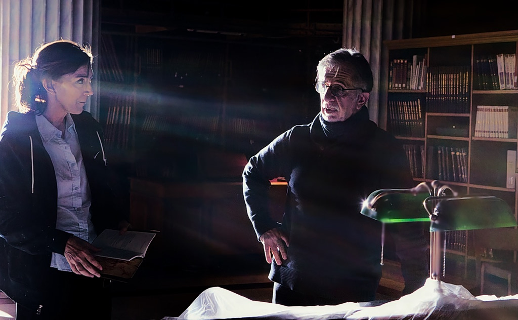 «Ενας καθρέφτης με τα είδωλα των δικών μας τραυμάτων»