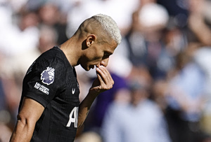 Τότεναμ: Πέφτει κατηγορία, αλλά ανακοίνωσε συνεργασία με την… Πέππα το Γουρουνάκι