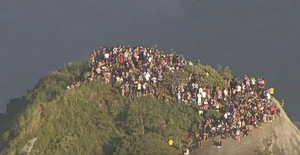 Ρίο ντε Τζανέιρο: Πάνω από 200 τουρίστες εγκλωβίστηκαν σε βουνοκορφή λόγω αστυνομικής επιχείρησης (video)