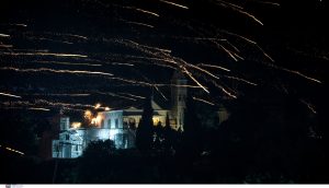 Το επικίνδυνο Πάσχα των μολότοφ και των βεγγαλικών