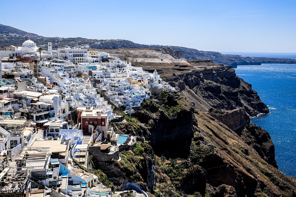 Η Αγία Ειρήνη γίνεται επίσημα Πολιούχος της Σαντορίνης