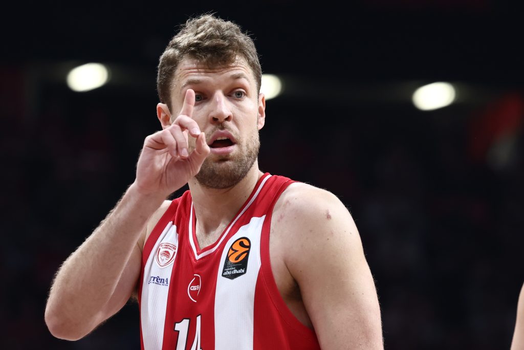 Sold out… για Βεζένκοφ και Ολυμπιακό στη Σόφια – Ανοίγει και το πάνω διάζωμα του γηπέδου