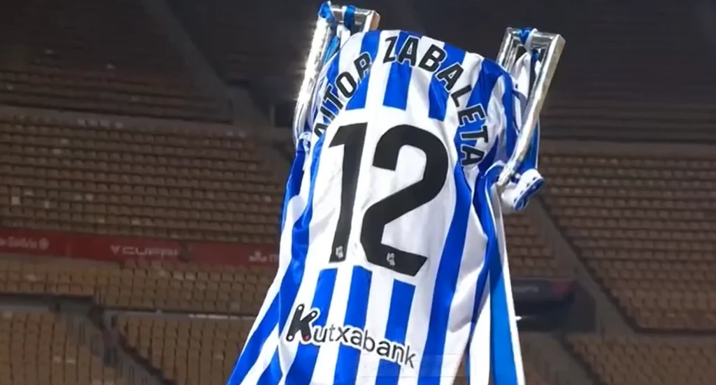 Συγκλονιστική κίνηση της Σοσιεδάδ: Αφιέρωσαν το Copa del Rey στη μνήμη που είχε δολοφονηθεί από οπαδούς της Ατλέτικο