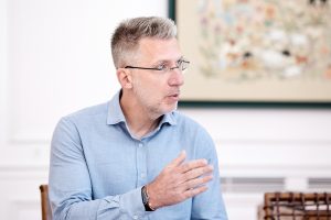 Άκης Σκέρτσος: «Τι μένει καθαρά στην τσέπη ενός νέου εργαζόμενου μετά τα πρόσφατα μέτρα ενίσχυσης των εισοδημάτων»