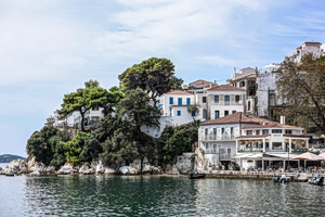 Σκιάθος: Πέντε σεισμολόγοι ακτινογραφούν το ρήγμα – Γιατί ανησυχούν