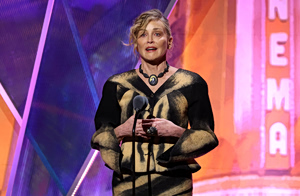 Η Σάρον Στόουν αποκαλύπτει: Ποιος είναι ο ηθοποιός που τη φίλησε και την άφησε άφωνη