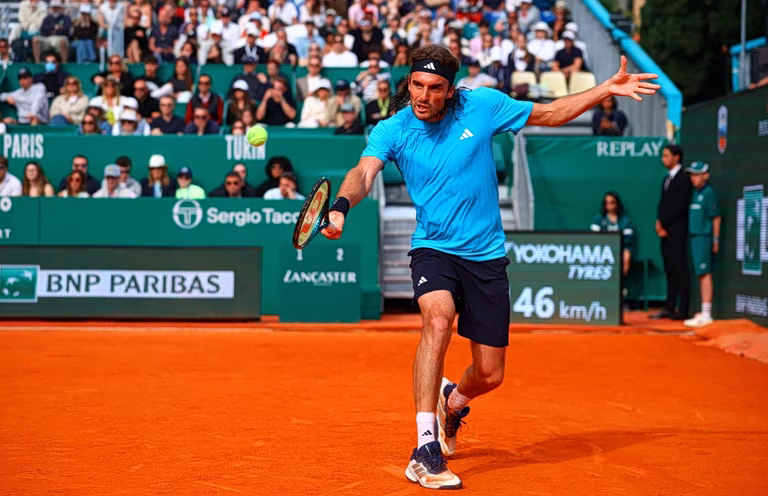 Τσιτσιπάς από τα παλιά – Έκανε σκόνη τον Μπούμπλικ και προκρίθηκε στον τρίτο γύρο του Masters στην Μαδρίτη