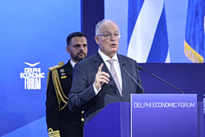 Φόρουμ Δελφών: «Να αποφευχθεί ο κίνδυνος κατακερματισμού της Δύσης» τόνισε ο Κωνσταντίνος Τασούλας