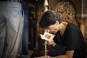 Τα θαύματα του Πάσχα: Από την Παναγία της Τήνου μέχρι τον Άγιο Σπυρίδωνα στην Κέρκυρα