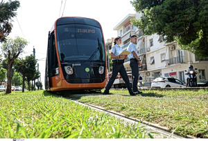 Τραμ συγκρούστηκε με φορτηγό στο Καλαμάκι