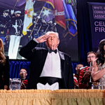 Επίθεση στο δείπνο των ανταποκριτών του Λευκού Οίκου: Σοβαρά ερωτήματα για την ασφάλεια του Τραμπ – Ο Βανς φυγαδεύτηκε νωρίτερα