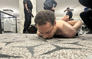 Πυροβολισμοί στο δείπνο των ανταποκριτών: Για απόπειρα δολοφονίας κατά του Τραμπ κατηγορείται ο δράστης