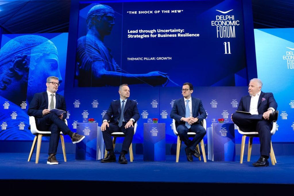Οικονομικό Φόρουμ Δελφών – Β. Καραμούζης: Οι κρίσεις ήρθαν για να μείνουν – Η αντιστάθμιση κινδύνου πρέπει να γίνει μέρος της καθημερινότητας των επιχειρήσεων