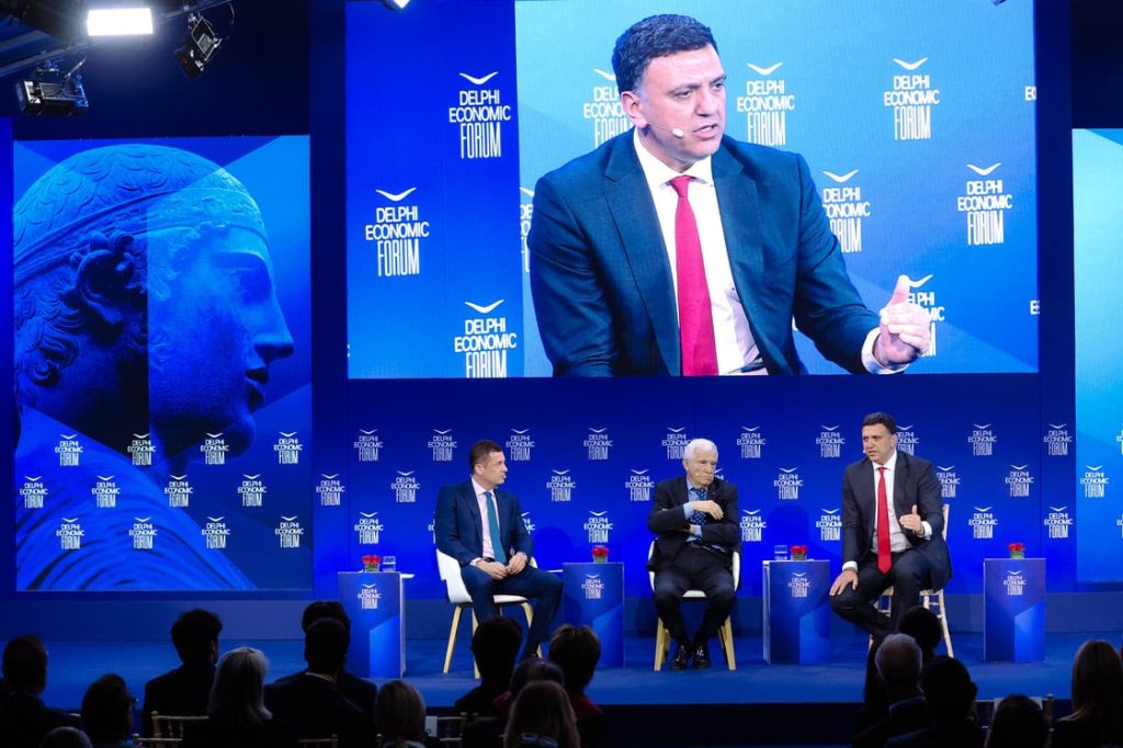 Οικονομικό Φόρουμ Δελφών – Β. Κικίλιας: «Kανείς δεν μπορεί να προβλέψει ούτε πότε θα τελειώσει αυτή η ιστορία ούτε τι απόνερα θα αφήσει»