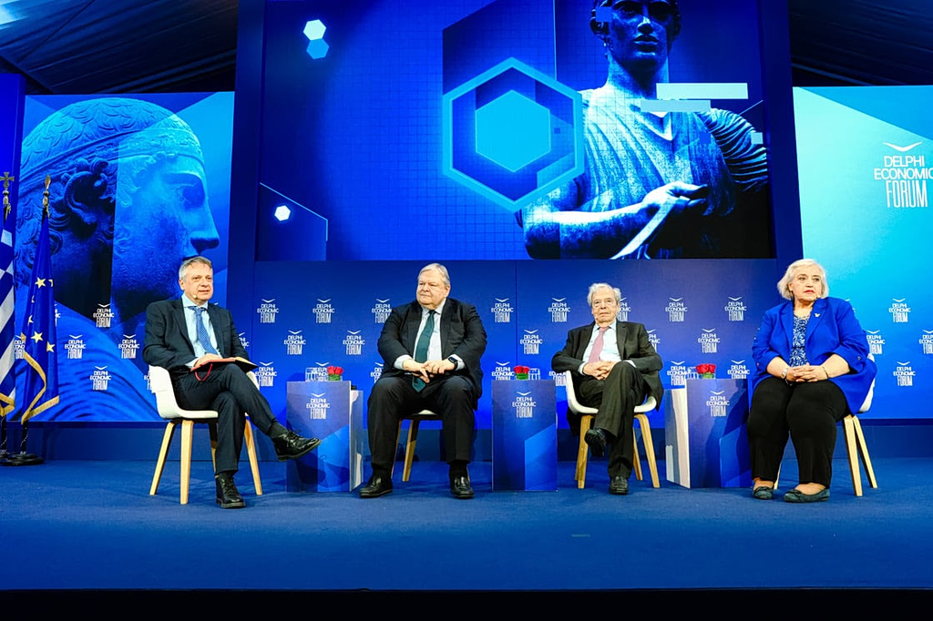 Οικονομικό Φόρουμ Δελφών – Α. Παπαδοπούλου (Υφυπ. Εξωτερικών): Αναγκαίος ο επαναπροσδιορισμός της ελληνικής πολιτικής απέναντι στις Ηνωμένες Πολιτείες