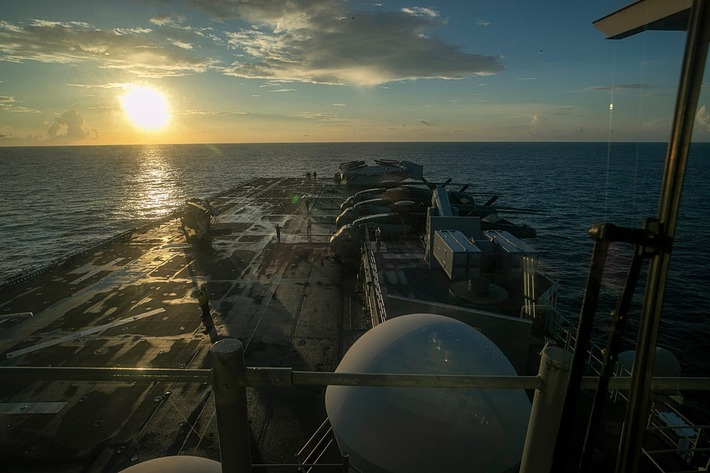 USS Tripoli: Αυτό είναι το πλοίο των ΗΠΑ με τους 3.500 πεζοναύτες που λένε ότι χτύπησαν οι Ιρανοί