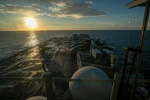 USS Tripoli: Αυτό είναι το πλοίο των ΗΠΑ με τους 3.500 πεζοναύτες που λένε ότι χτύπησαν οι Ιρανοί