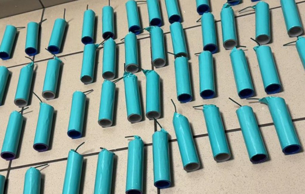 Σύλληψη ατόμου για παράνομη κατοχή βεγγαλικών και φωτοβολίδων στη Θεσσαλονίκη