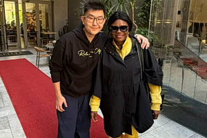 Η συνάντηση της Βερόνικα Αντετοκούνμπο με τον Σιάο (pic)