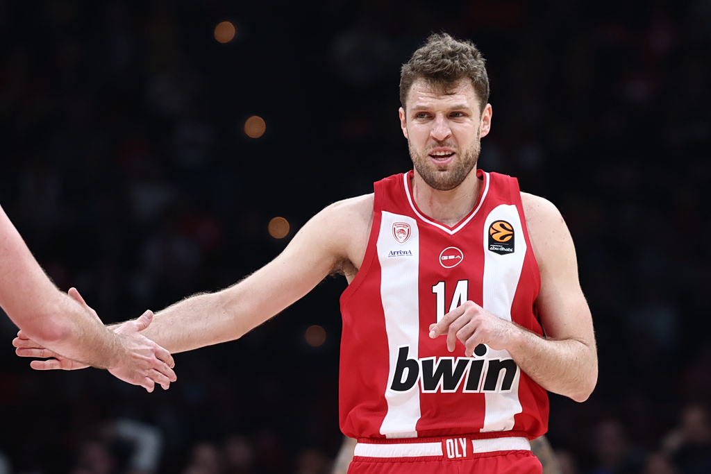 Χάποελ Τελ Αβίβ – Ολυμπιακός: Γεμάτη η «8888 Arena» στη Σόφια, πάνω από 11.000 φιλάθλοι στο γήπεδο