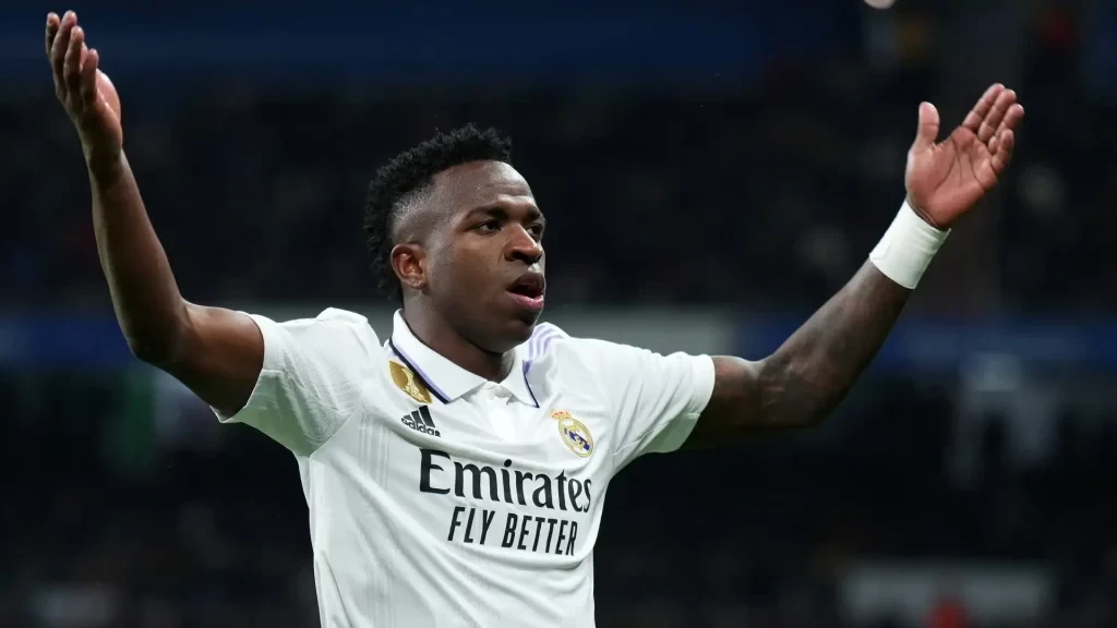 Ρεάλ Μαδρίτης: Το «Μπερναμπέου» αποδοκίμασε τους Βινίσιους και Καρέρας (vid)