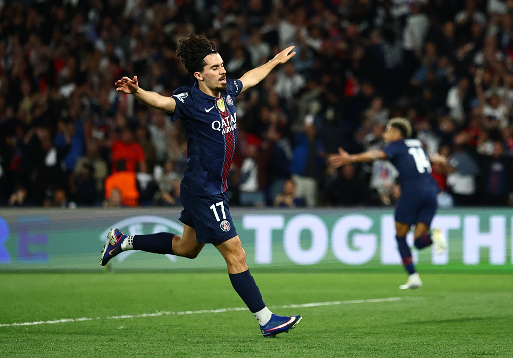 Παρί Σεν Ζερμέν: Ακόμα περιμένει τον Βιτίνια η σύζυγος του (vid)