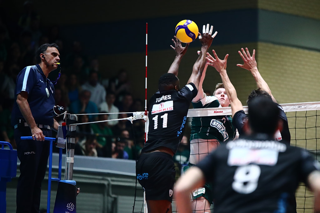 Οι αθλητικές μεταδόσεις της ημέρας (26/4): Πού θα δείτε τις «μάχες» των play out της Super League και το ΠΑΟΚ- Παναθηναϊκός