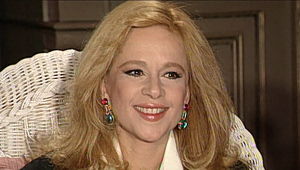 Αλίκη Βουγιουκλάκη: Η συγκλονιστική εξομολόγηση του γιατρού της για τις τελευταίες της στιγμές – «Θυμάμαι τη φοβερή ατάκα που μου είπε»