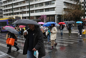Έρχετα ψυχρή εισβολή με βροχές και θυελλώδεις ανέμους: Πτώση έως και 10°C – Πόσο θα κρατήσει